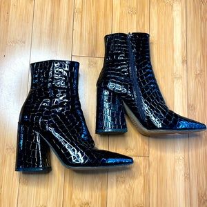 Alias Mae ankle Boots